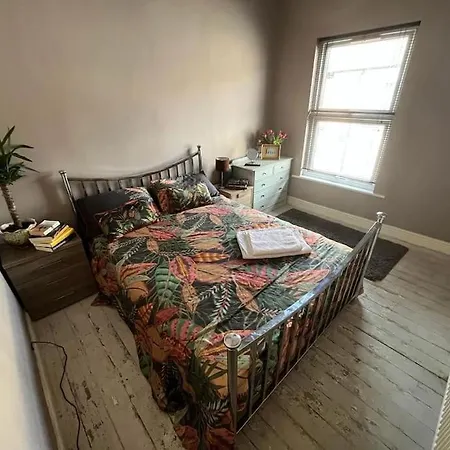 Charming Newly Renovated Terrace Apartment Liverpool Exterior photo