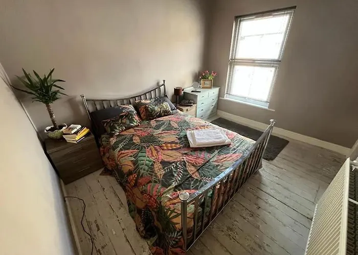 Charming Newly Renovated Terrace