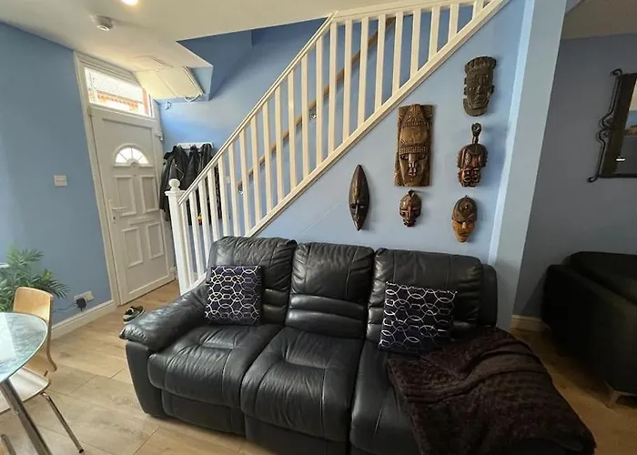 Charming Newly Renovated Terrace